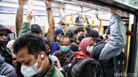 VP Public Relations KAI Joni Martinus mengatakan KAI senantiasa mendukung seluruh kebijakan pemerintah untuk perjalanan kereta api pada masa transisi endemi COVID-19. Relaksasi protokol kesehatan tersebut diharapkan dapat menjadi titik balik kebangkitan moda transportasi kereta api dan turut berkontribusi untuk pemulihan ekonomi nasional. Pradita Utama/detikcom