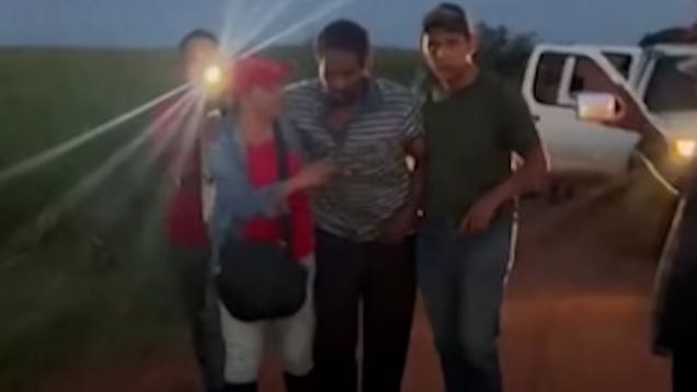 Tersesat di Hutan, Petani Ini Bertahan Hidup Makan Ulat hingga Air Kencing!