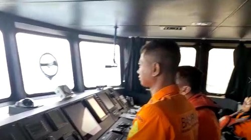 Tim SAR berhasil menemukan satu ABK korban KM Linggar Petak 89, kapal pencari ikan yang tenggelam di Samudera Hindia.