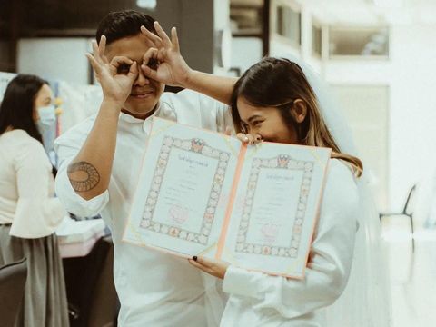 Pernikahan adik Vidi Aldiano