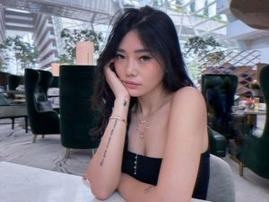 5 Potret Wendy Walters Dihantui Perpisahan Ortu Sejak Kecil