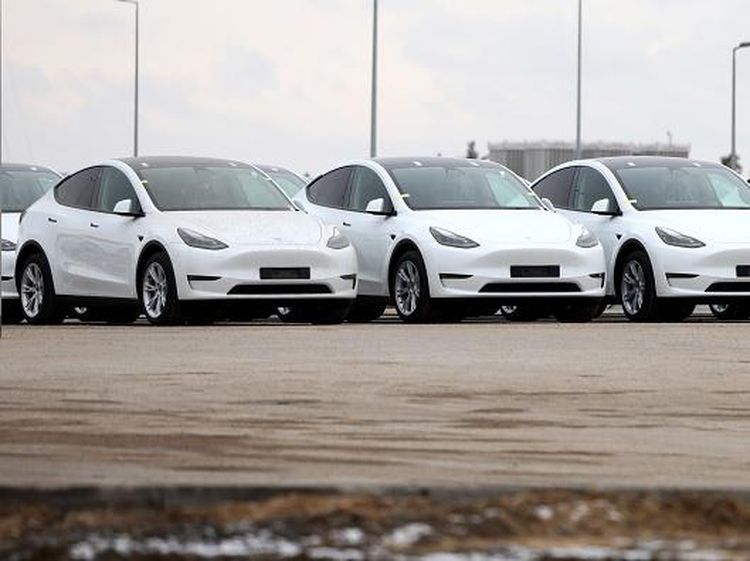 Wujud Tesla Maut yang Konon Bisa Mendadak Ngebut Sendiri