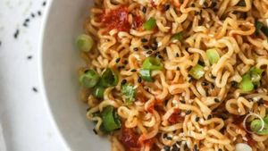 10 Makanan Praktis Enak ala Netizen yang Dibuat dengan 3 Bahan