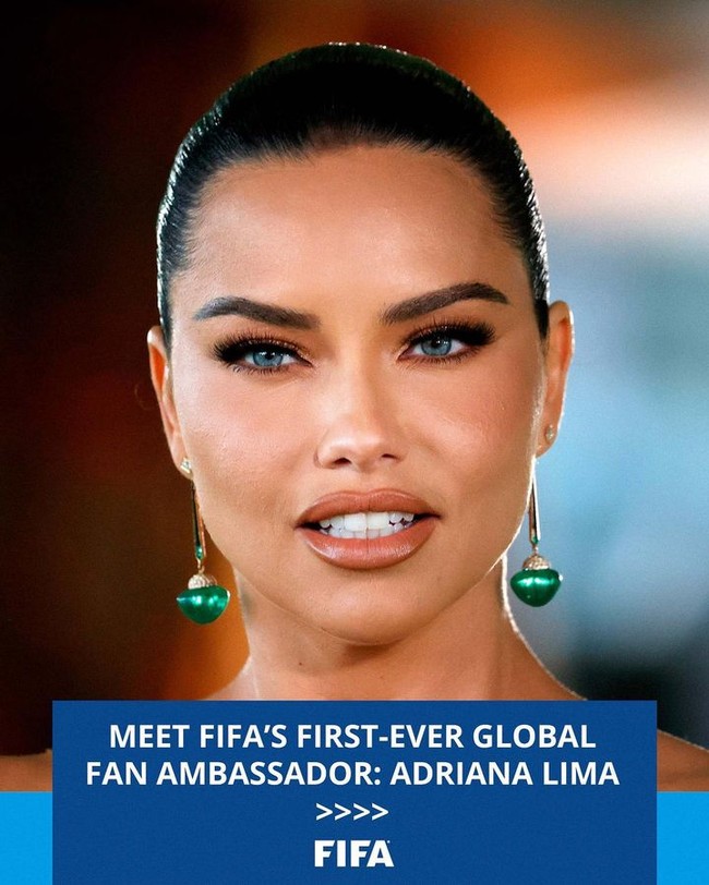 Terpilihnya Adriana Lima sebagai duta Piala Dunia Wanita menuai kontroversi. Wanita yang dikenal sebagai bidadari Victoria Secret tersebut memang tidak familiar dengan dunia olahraga dan bola sehingga dianggap hanya dipilih karena penampilan. Foto: Instagram Adriana Lima