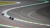 Pembalap memacu kecepatan pada latihan bebas pertama saat MOTUL FIM Superbike World Championship (WSBK) Indonesian Round 2023 di Pertamina Mandalika International Street Circuit di KEK Mandalika, Lombok Tengah, NTB.