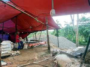 Menembus Kampung Penambang Emas Ilegal di Selatan Sukabumi