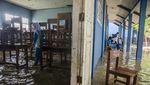 Penampakan Banjir Rendam Sekolah di Kabupaten Karawang