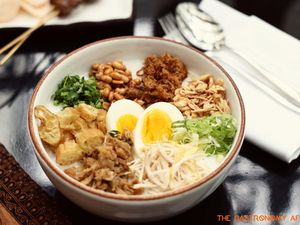 Netizen Debat Waktu Konsumsi Makanan, Ketoprak Menu Pagi atau Malam?
