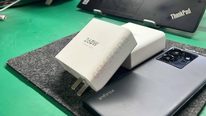 Charger Infinix 260W