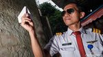 Cita-cita Kandas, Sopir Odong-odong Ini Necis Berseragam Pilot