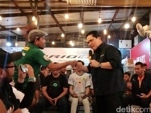 Ketum PSSI Erick Thohir Temui Bonek di Surabaya, Ini yang Dibahas