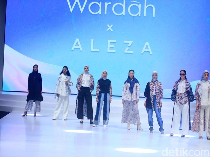 Fashion show koleksi Aleza di IFW 2023