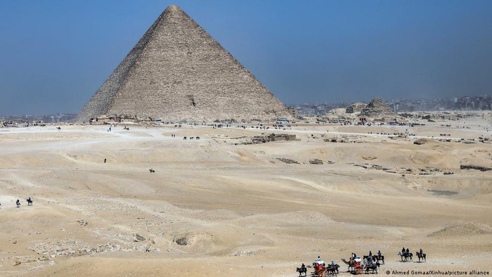 Ilmuwan Temukan Lorong Tersembunyi di Piramida Agung Giza