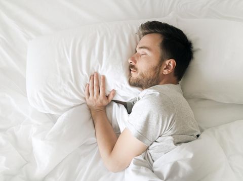 Ilustrasi pria tidur Lifestyle portrait of sleeping man