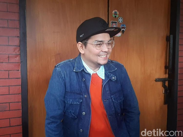 10 Ekspresi Jenaka Indra Bekti, Ada Indy Barends Menyemangati