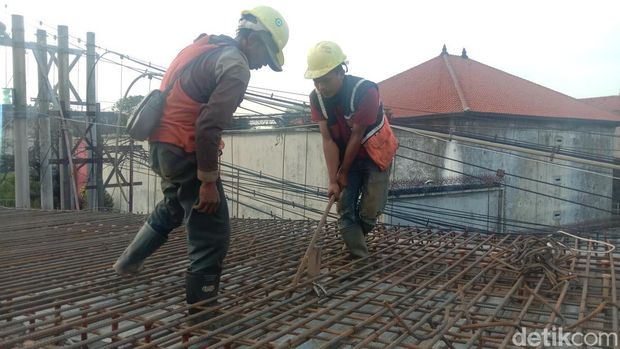Pembangunan Jembatan Juwana, Pati, Jumat (3/3/2023).