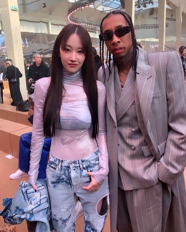 Aktris 28 tahun itu juga bertemu dengan mantan kekasih Kylie Jenner, Tyga. Foto: dok. Instagram @wjswhdtj94