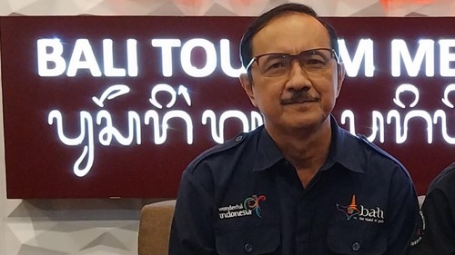 Kepala Dinas Pariwisata Provinsi Bali Tjok Bagus Pemayun ditemui detikBali, Jumat (3/3/2023). (Rizki Setyo Samudero )