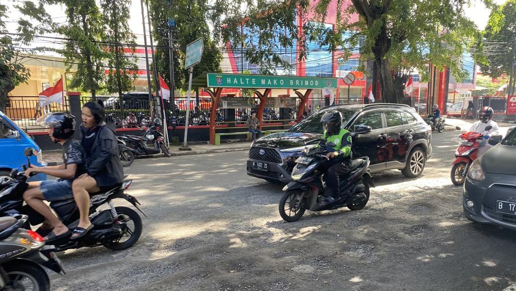 Jalan Komjen M Jasin Depok Rusak Bikin Pemotor Jatuh, Pemkot: Akan Diperbaiki