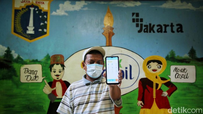 KTP Digital Warga DKI Jakarta sudah bisa membuat Identitas Kependudukan Digital (IKD) alias Kartu Tanda Penduduk (KTP) digital. Pembuatannya bisa dilakukan di kelurahan. Bikin yuk...