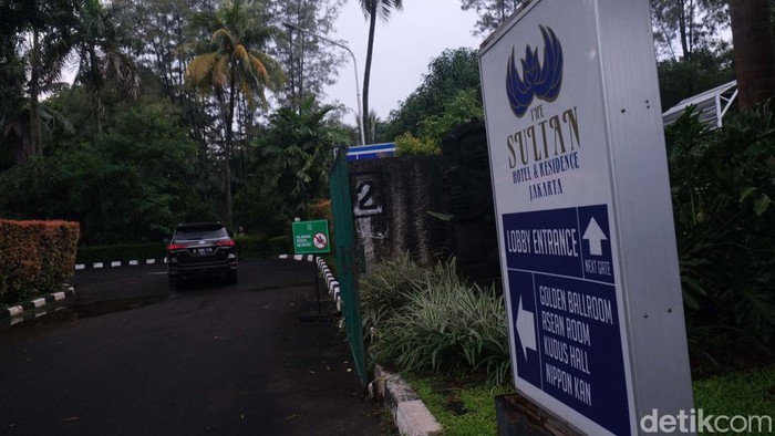 Pemerintah memenangkan putusan Peninjauan Kembali (PK) atas sengketa lahan Hotel Sultan. Pemerintah memutuskan untuk mengelola sendiri Hotel Sultan.