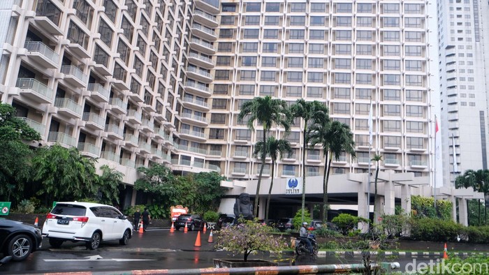 Pemerintah memenangkan putusan Peninjauan Kembali (PK) atas sengketa lahan Hotel Sultan. Pemerintah memutuskan untuk mengelola sendiri Hotel Sultan.