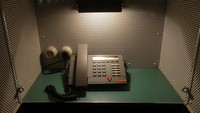 Pengunjung biasanya menghabiskan waktu 90 menit untuk berkeliling di bunker ini.  