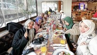 Liburan ke berbagai negara, semua anggota Gen Halilintar selalu cicip aneka makanan enak dan mewah di setiap negara. Foto: Instagram @genhalilintar