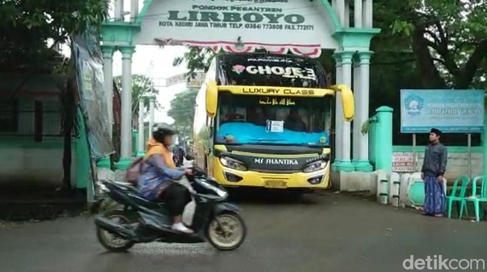 Pemulangan santri Ponpes Lirboyo Kediri