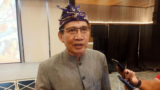 Pendiri dan Ketua Dewan Pembina Yayasan BASAbali Wiki I Gde Nala Antara di kawasan Bali Turtle Island Development, Denpasar, pada Kamis (16/2/2023).