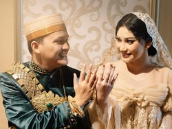 8 Potret Pernikahan Adik Indah Permatasari & Suami Ningrat yang Direstui Ibu