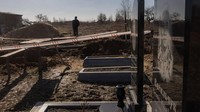Pihak berwenang Ukraina mengatakan, mayat-mayat itu merupakan korban sipil dari serangan Rusia di daerah tersebut pada tahun lalu.