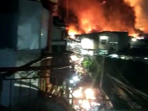 Warga Cerita Detik-detik Kebakaran Depo Pertamina Plumpang: Ada Suara Ledakan