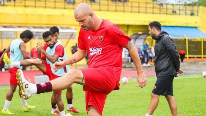 PSM Makassar menggelar latihan di Stadion Gelora BJ Habibie, Parepare.