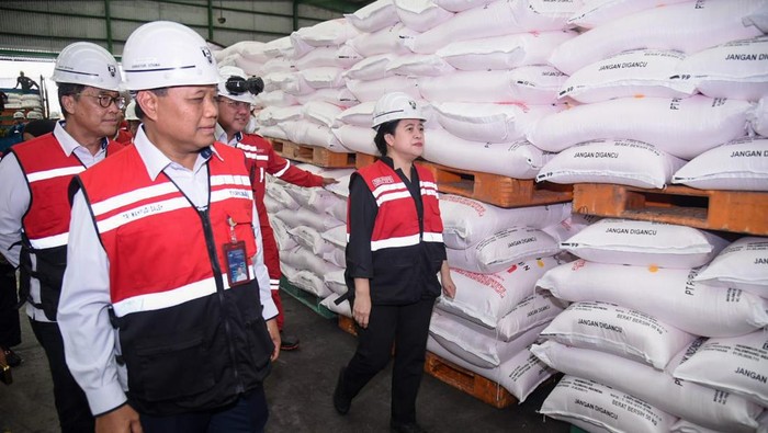 Puan Maharani cek pabrik pupuk PT Pusri di Palembang, Jumat (3/3/2023).