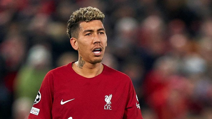 LIVERPOOL, ENGLAND - FEBRUARY 21:  Roberto Firmino of Liverpool FC looks on during the UEFA Champions League round of 16 leg one match between Liverpool FC and Real Madrid at Anfield on February 21, 2023 in Liverpool, England. (Photo by Jose Manuel Alvarez/Quality Sport Images/Getty Images)