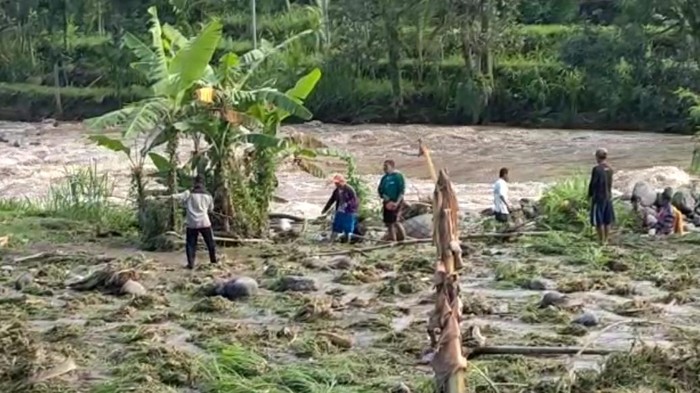 santri hilang terseret arus sungai
