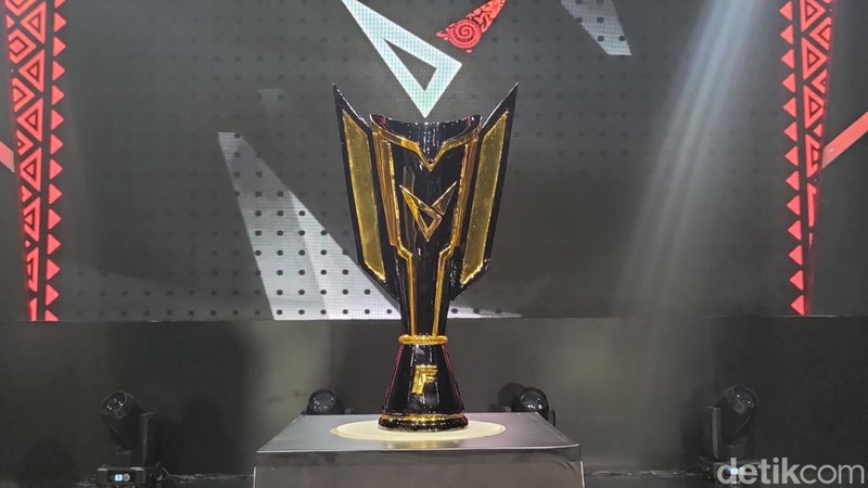 Kejuaraan Free Fire tertinggi di Indonesia mulai digelar hari ini, Jumat, 3 Maret 2023. Total ada 18 tim yang bersaing memperebutkan gelar juara FFML Season 7.