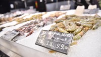 Inflasi yang cepat telah menciptakan kekacauan dan kebingungan di supermarket. Hussam Shbaro/Anadolu Agency/Getty Images  