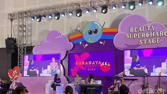 Talk show di Surabaya X Beauty
