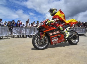 Hasil Race 2 WSBK Mandalika 2023: Bautista Menang, Toprak Kedua!