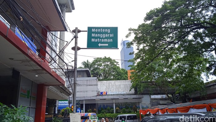Eksis Sejak 1999, Bubur Ayam Ini Jadi Favorit 'Anker' Sudirman