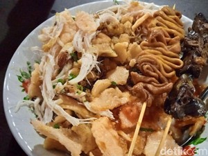 Eksis Sejak 1999, Bubur Ayam Ini Jadi Favorit Anker Sudirman