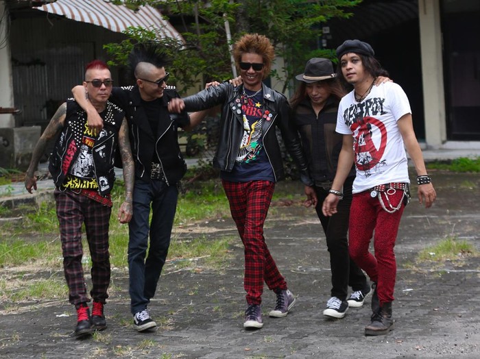 Glenn & The Vicious Boys luncurkan single baru.