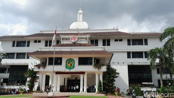 Kantor Wali Kota atau Balai Kota Medan. Kantor Wali Kota atau Balai Kota Medan.