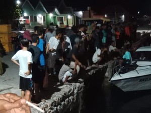 Keluarga Awak KM Baruna Jaya Raya Ngotot ke Lombok Lakukan Penjemputan