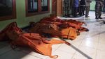 Potret Evakuasi Korban Tewas Akibat Kebakaran Depo Pertamina Plumpang