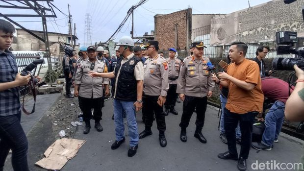 Lokasi kebakaran Depo Pertamina Plumpang, Jakut, disterilkan jelang olah TKP