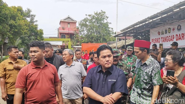 Menteri BUMN Erick Thohir sambangi lokasi kebakaran Depo Pertamina Plumpang
