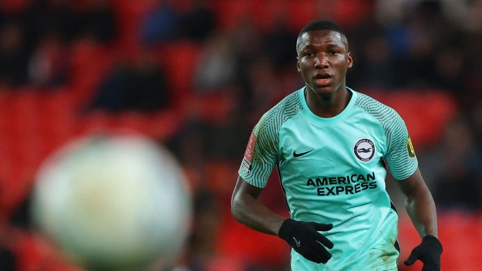 STOKE ON TRENT, ENGLAND - FEBRUARY 28: Moises Caicedo of Brighton and Hove Albion during the Emirates FA Cup Fifth Round match between Stoke City and Brighton and Hove Albion Bet365 Stadium on February 28, 2023 in Stoke on Trent, England. (Photo by James Gill - Danehouse/Getty Images)